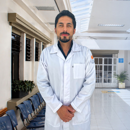 DR. EDMUNDO FAJARDO 2 Dr. Edmundo Fajardo