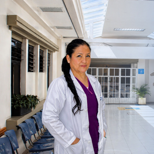 DRA. MARIELA MARTINEZ 2 Dra. Mariela Martínez